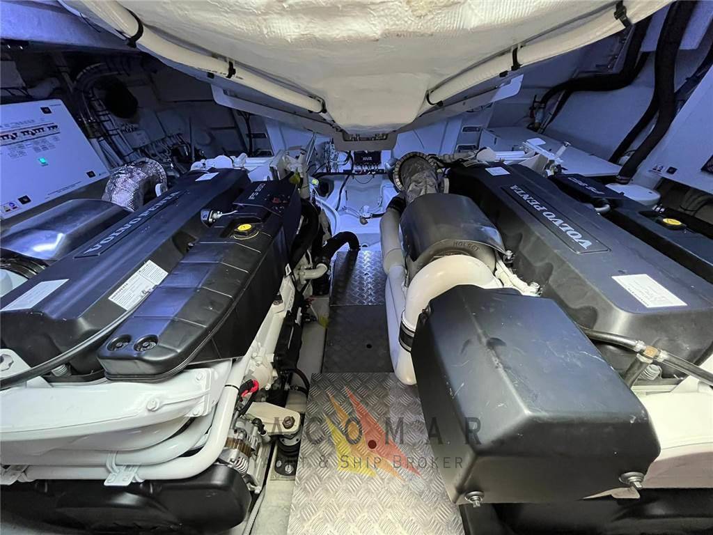 Pershing 5x