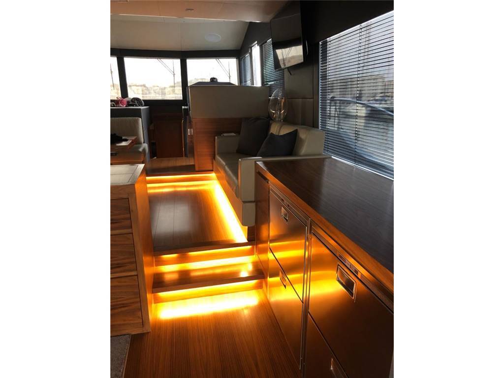 Sundeck 550