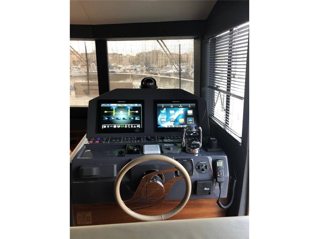 Sundeck 550