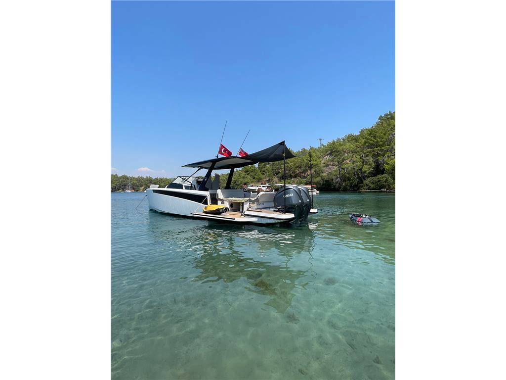Virtue yachts V10