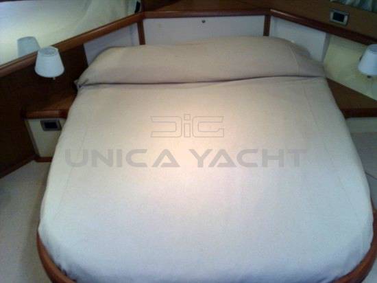 Mochi craft Dolphin 44