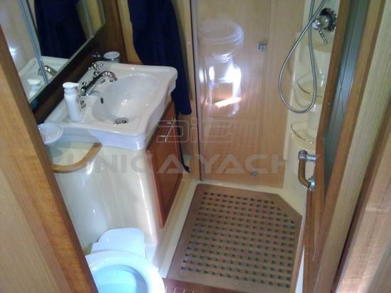 Mochi craft Dolphin 44