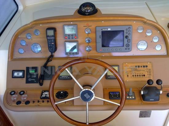 Mochi craft Dolphin 44