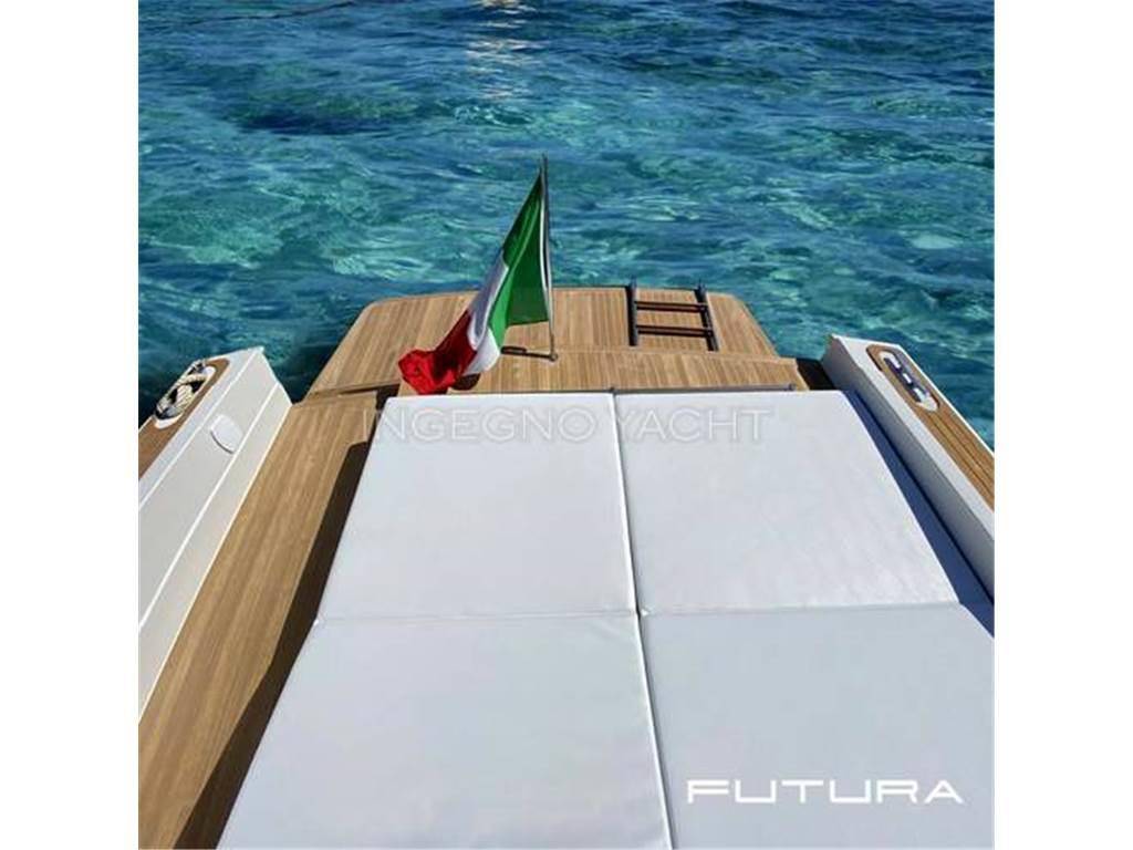 Tornado 38 flush deck