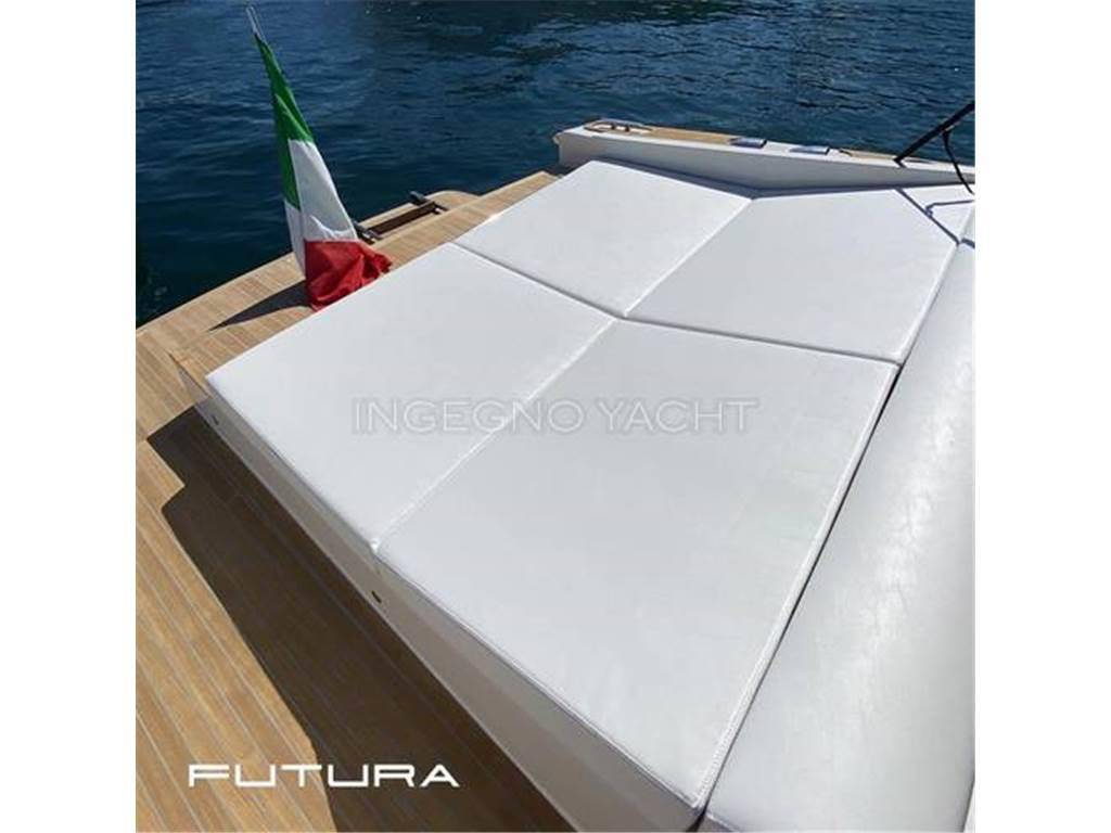 Tornado 38 flush deck