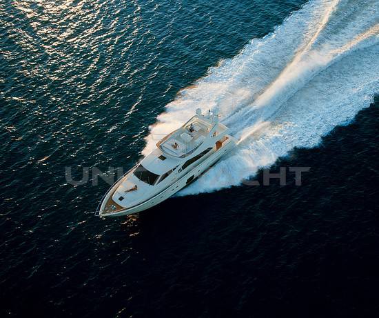 Ferretti 731 fly