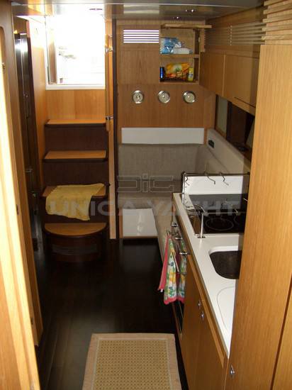 Rizzardi 63 hard top