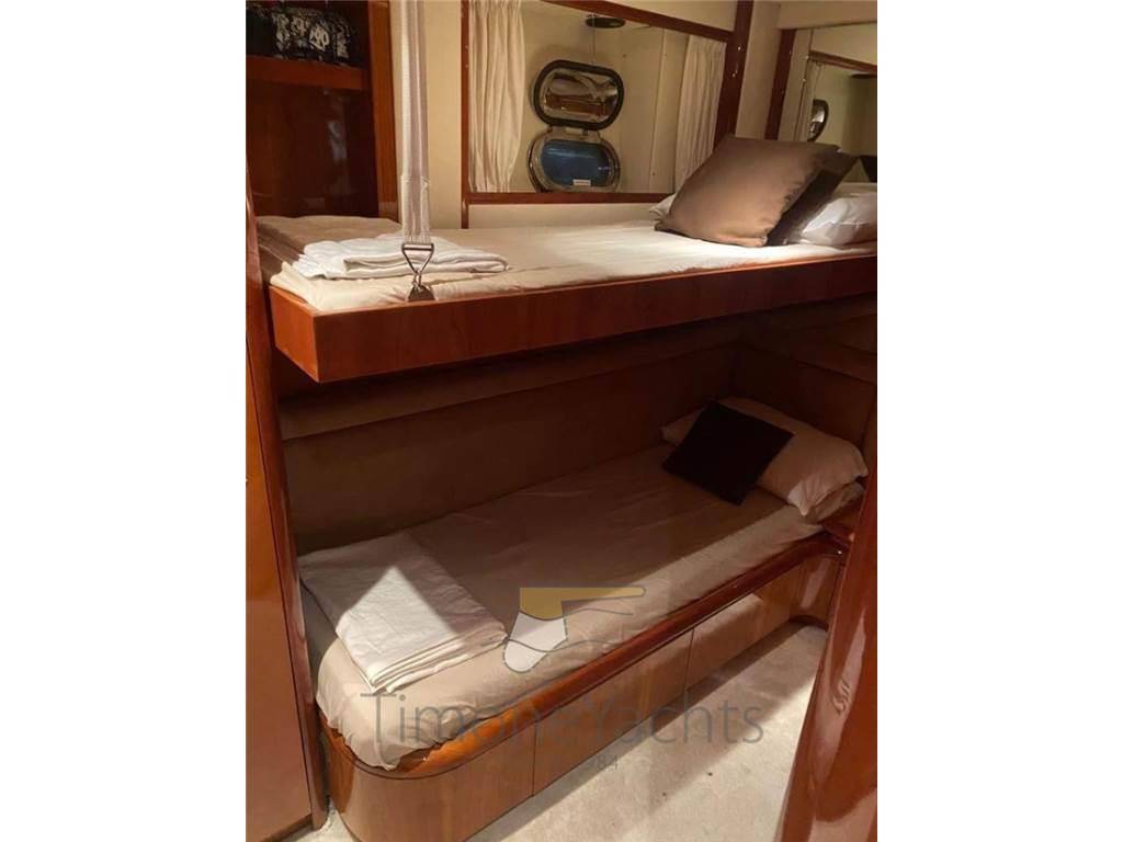 Azimut 70 sea jet 4 cabins + crew