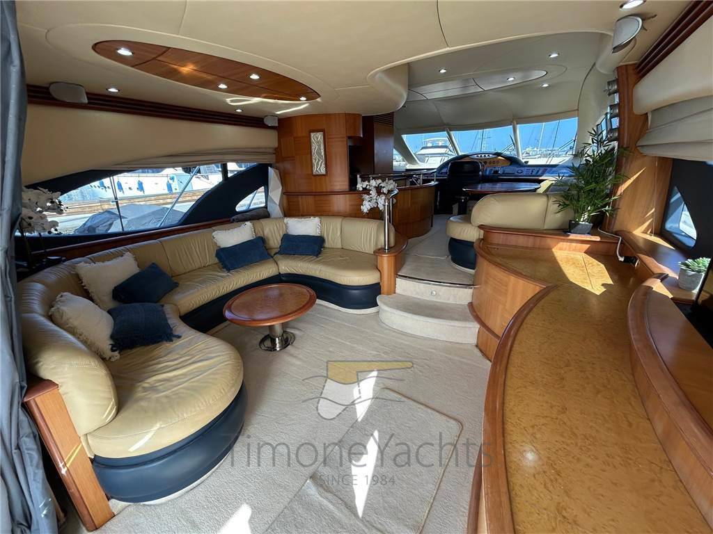 Azimut 62 fly