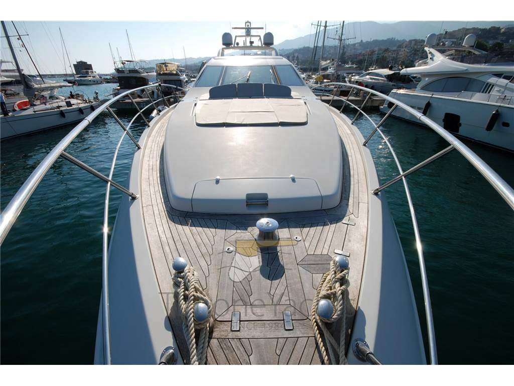 Azimut 86s