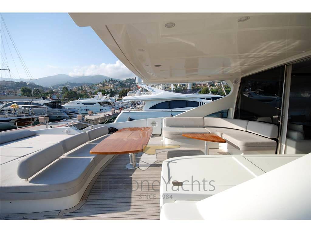 Azimut 86s