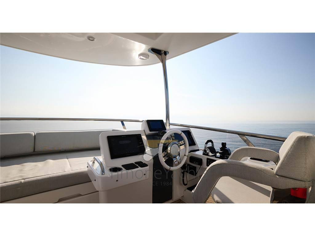Azimut Magellano 66