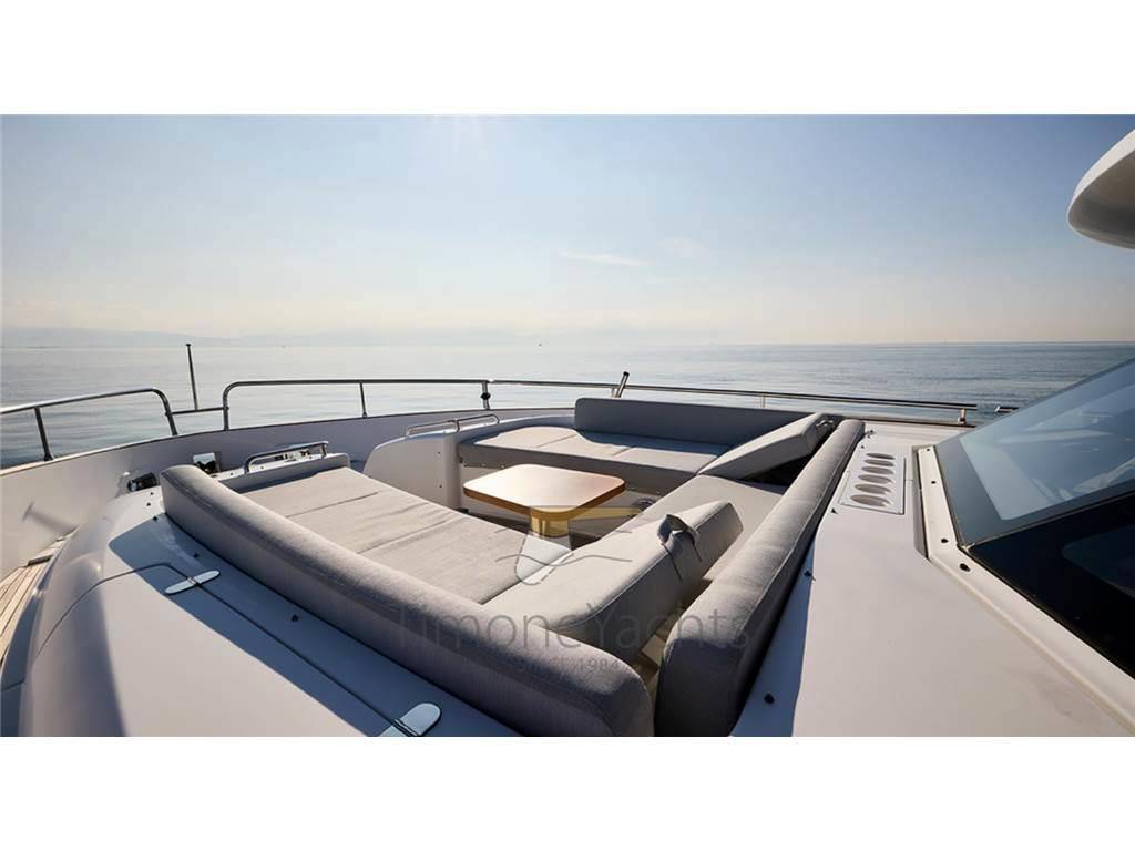 Azimut Magellano 66