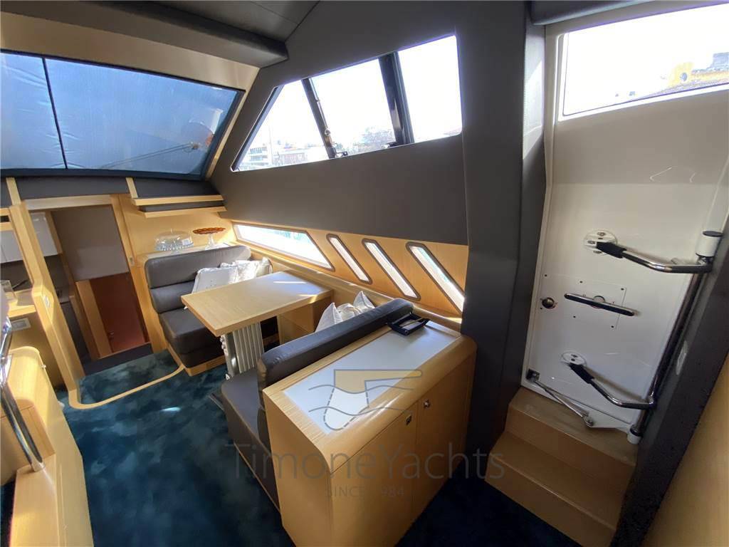 Ferretti yachts 800