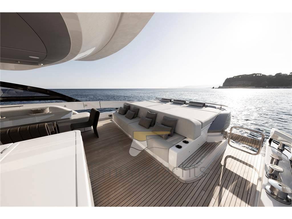 Azimut S8