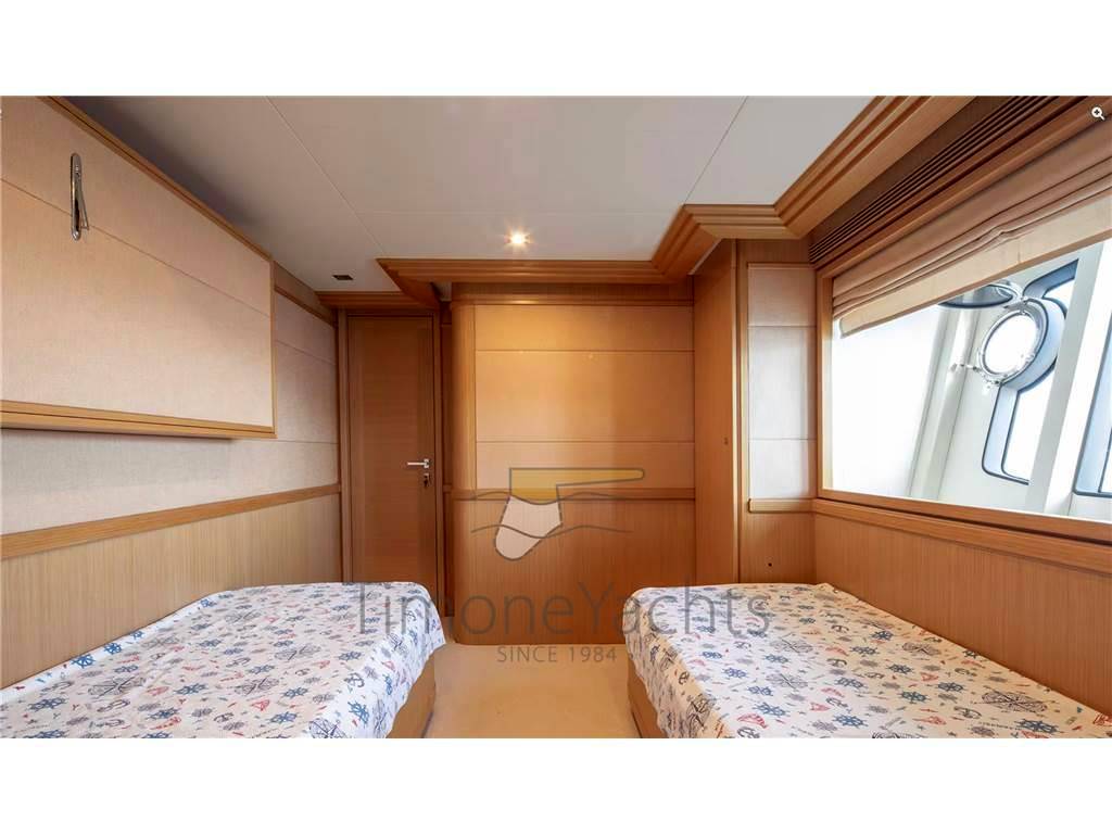 Custom line Navetta 26