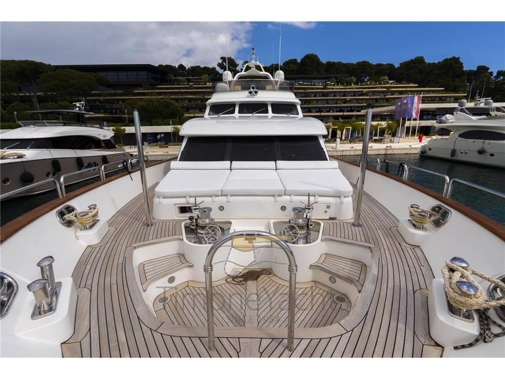 Benetti 100 tradition