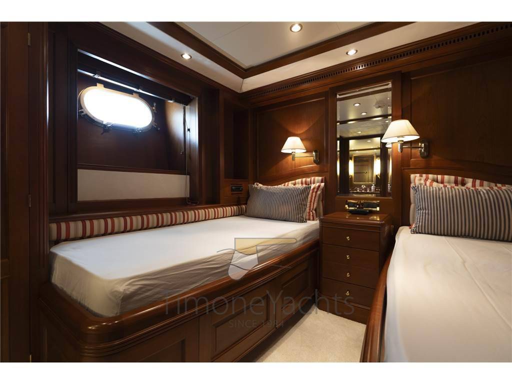 Benetti 100 tradition