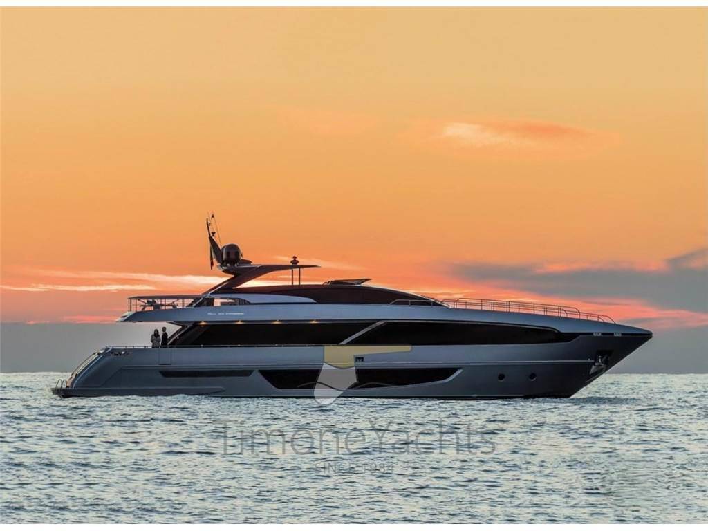 Riva 100 corsaro