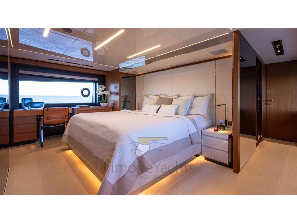 Riva 100 corsaro