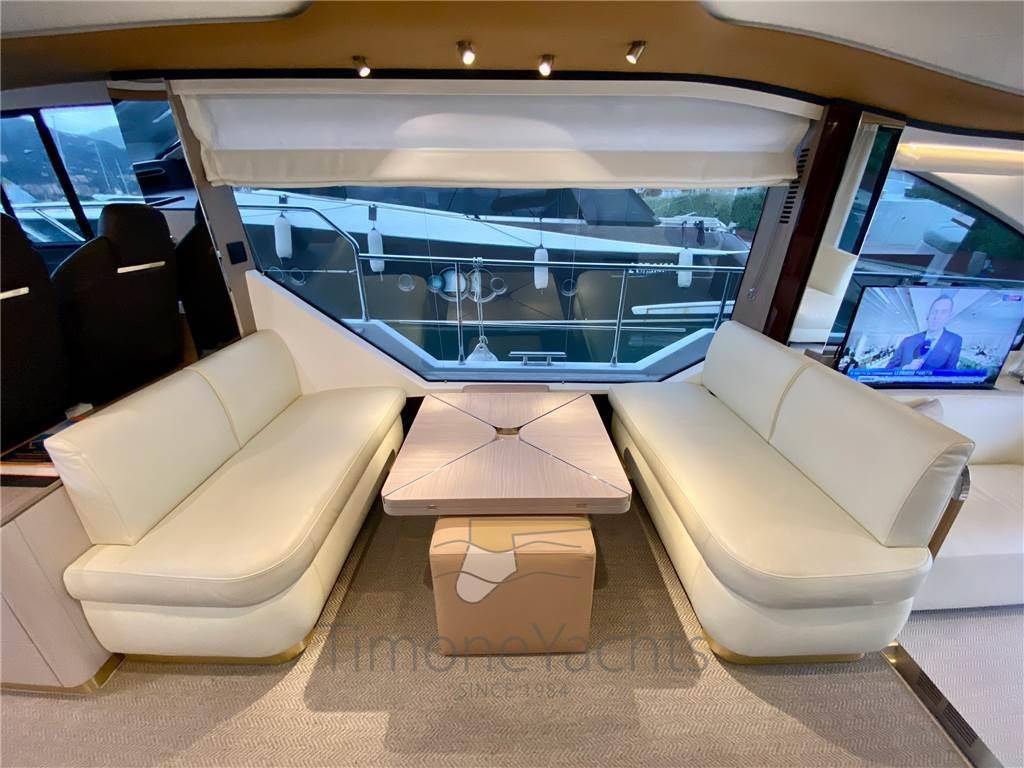 Azimut 60 fly