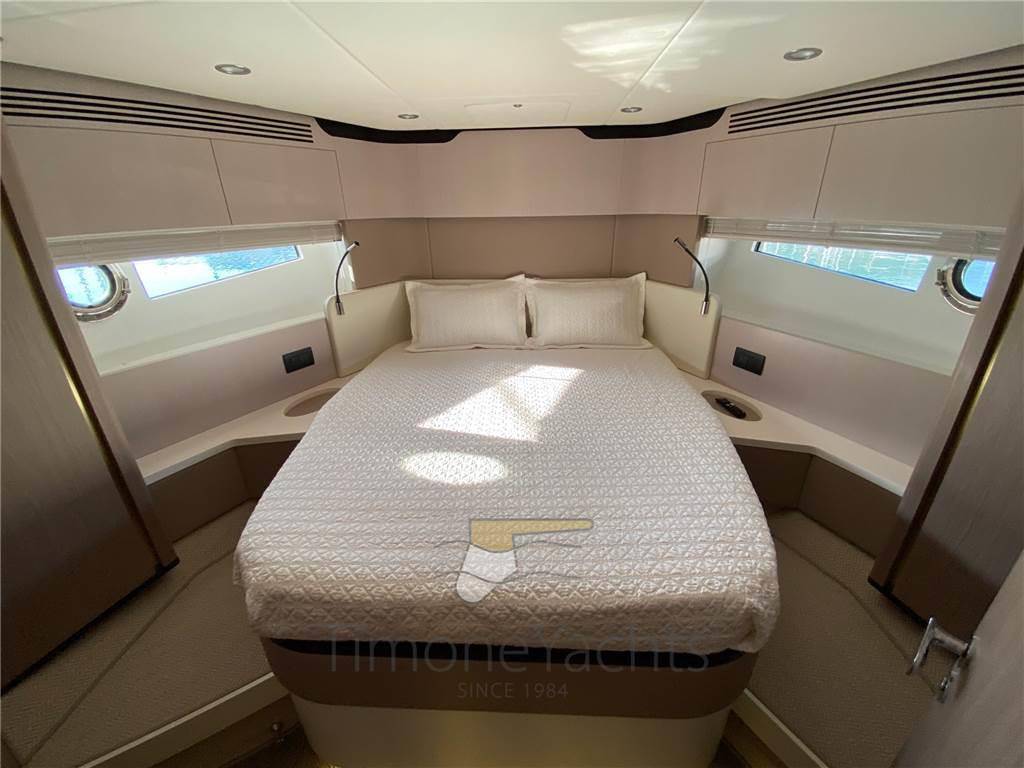 Azimut 60 fly