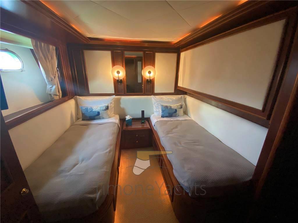 Custom line Navetta 27