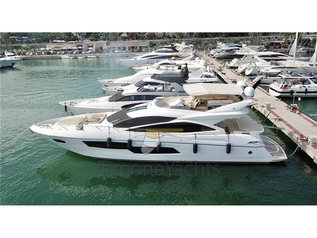Sunseeker 80 sport yacht