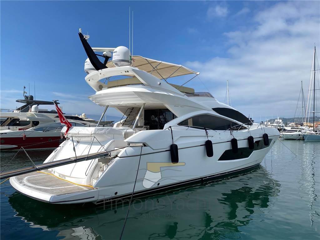 Sunseeker 80 sport yacht