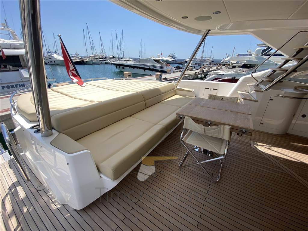 Sunseeker 80 sport yacht
