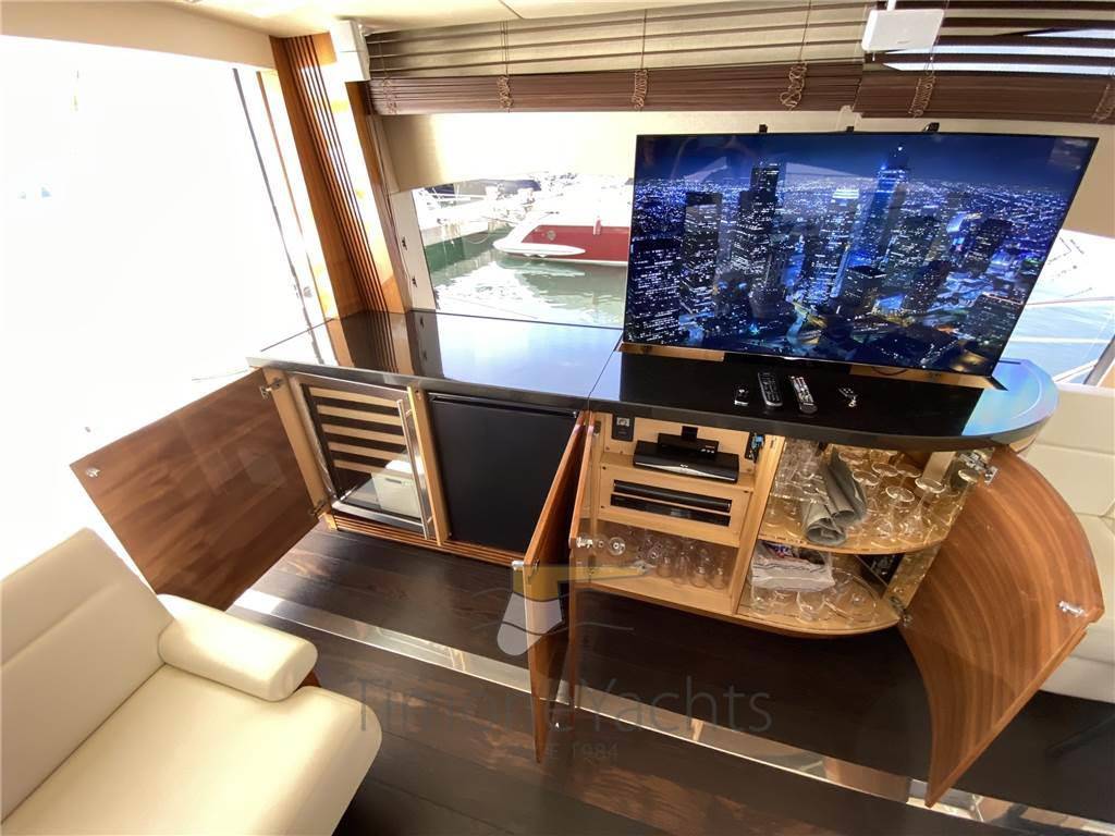 Sunseeker 80 sport yacht