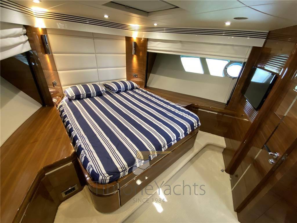Sunseeker 80 sport yacht