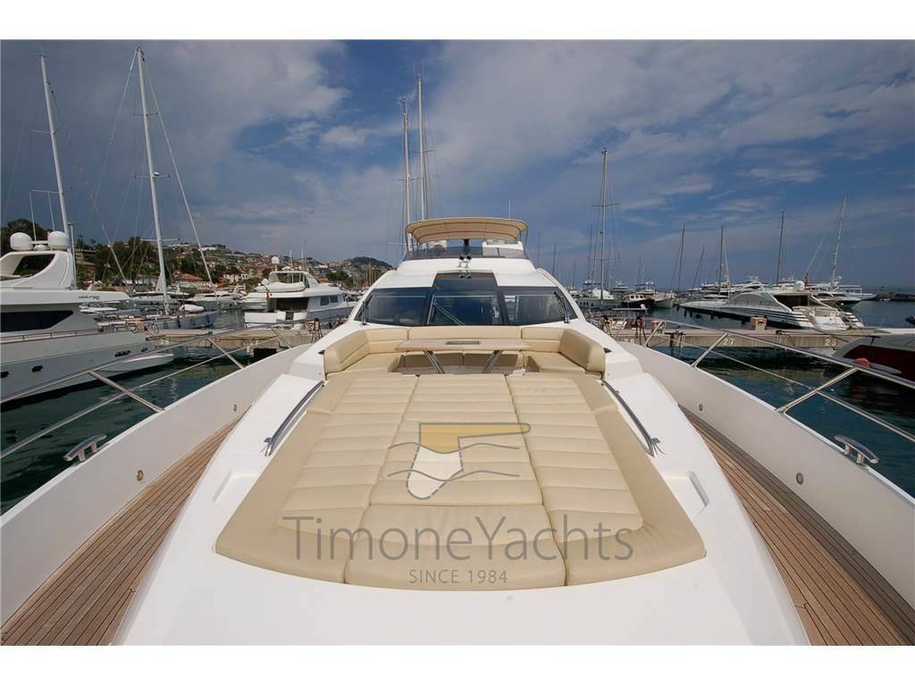 Sunseeker 80 sport yacht