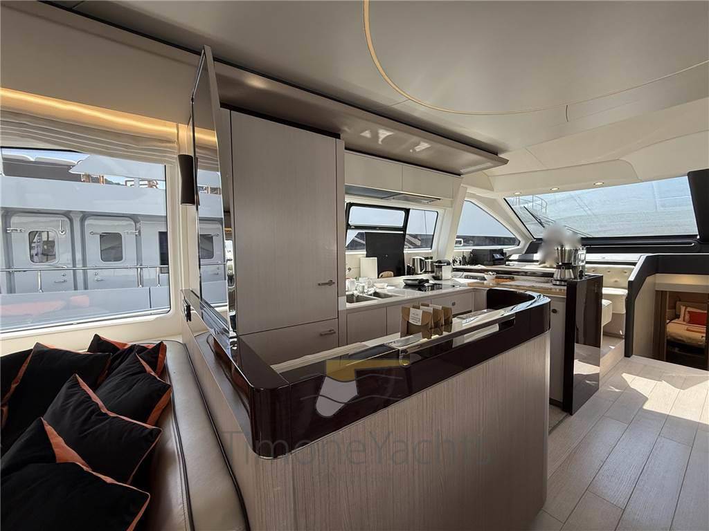 Azimut 72 flybridge