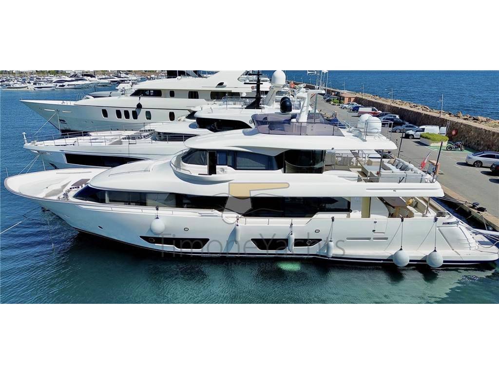 Custom line Navetta 28