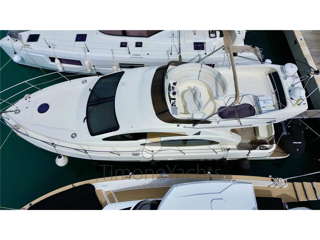 Azimut 42 fly