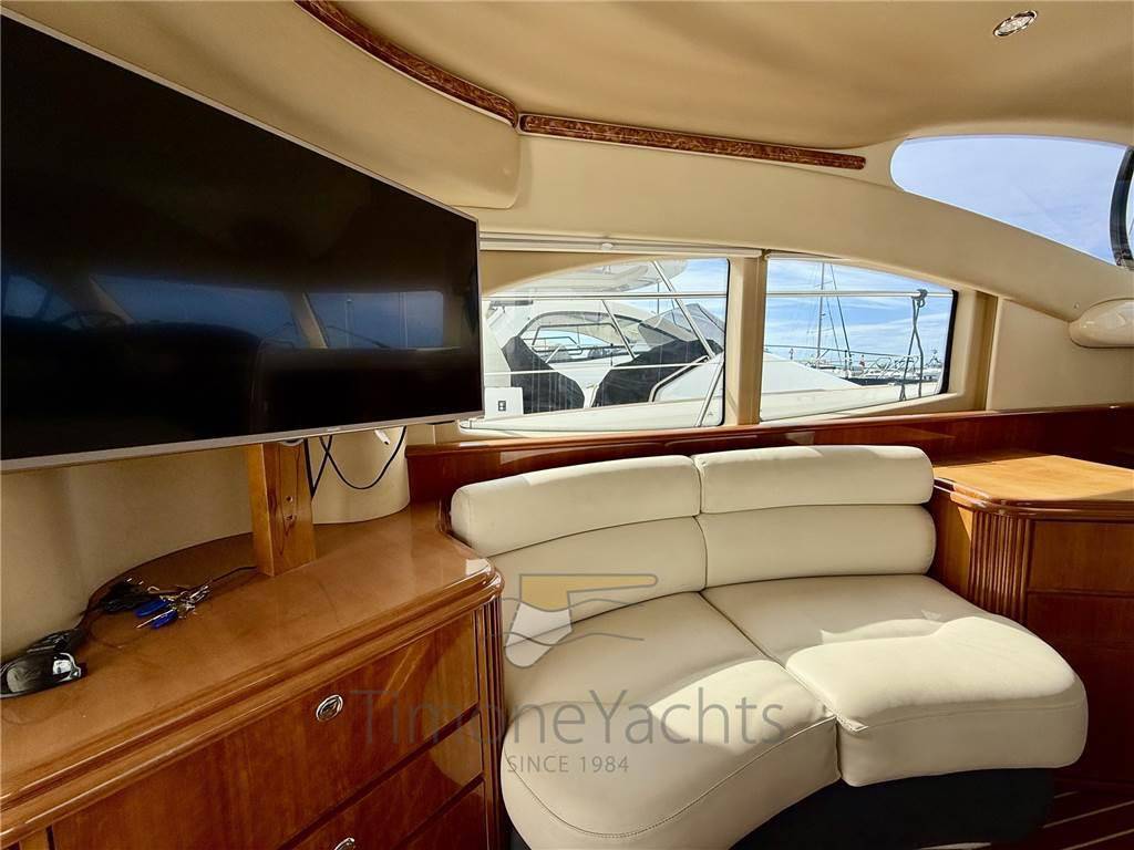 Azimut 42 fly