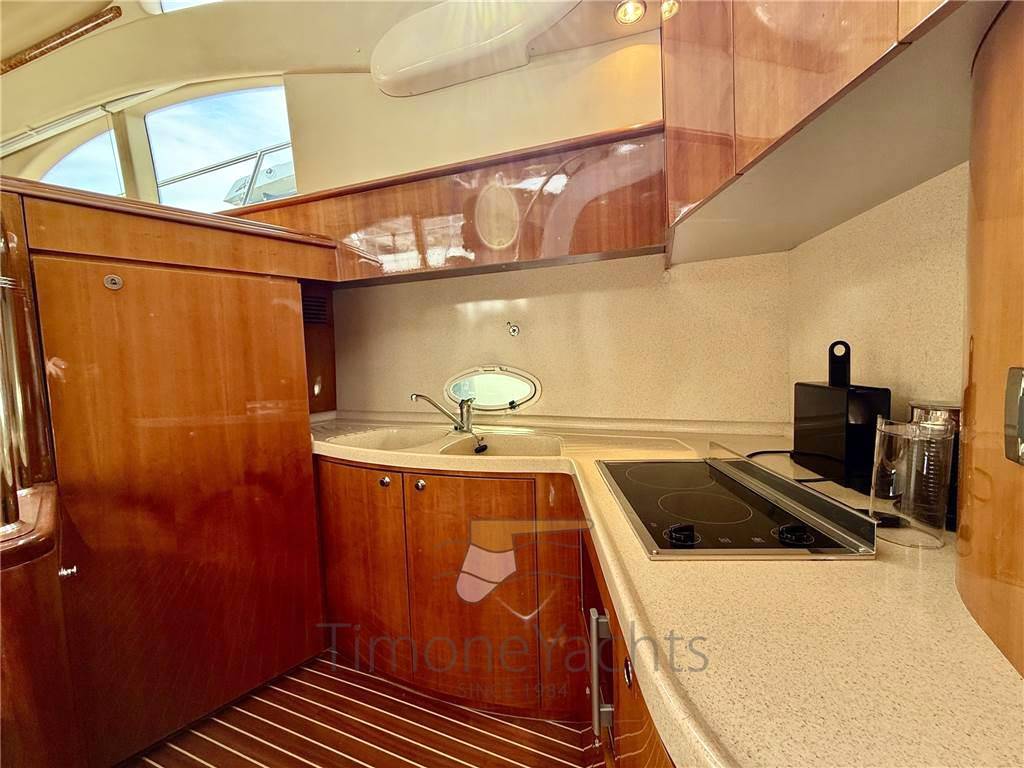 Azimut 42 fly