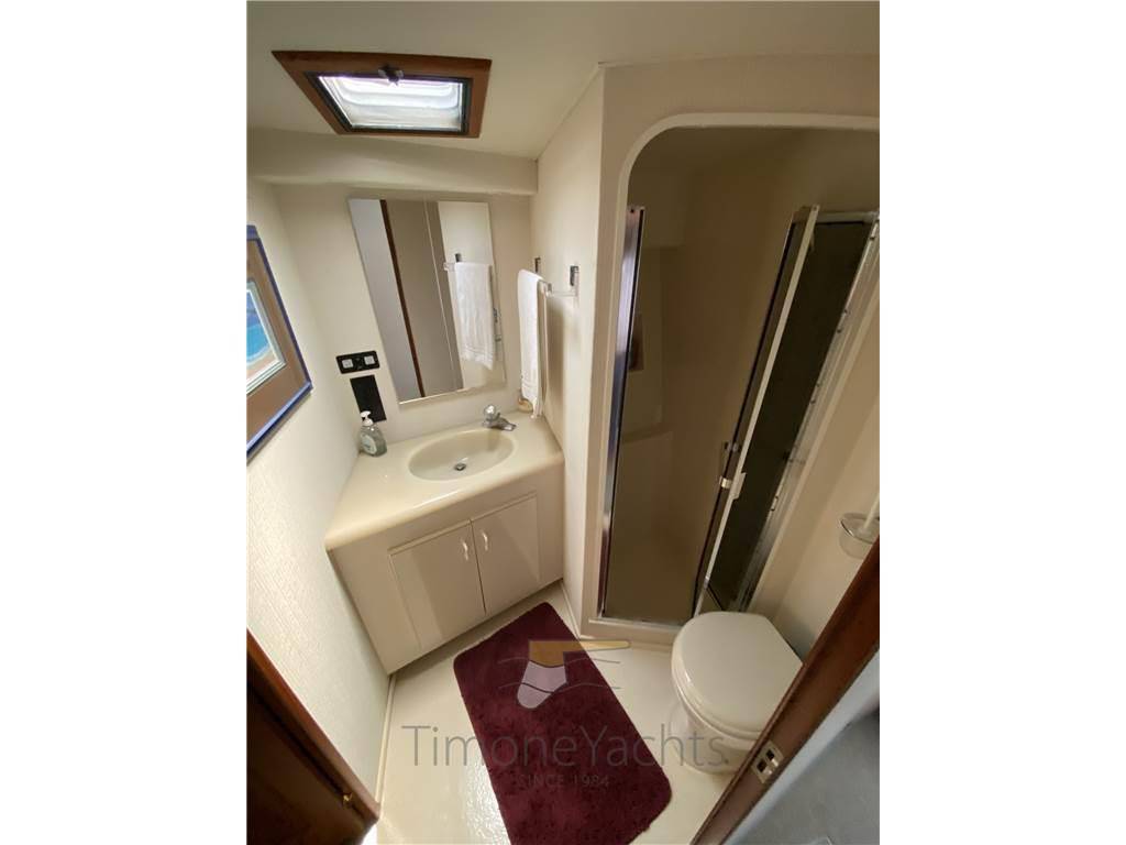 Viking yachts 43' convertible