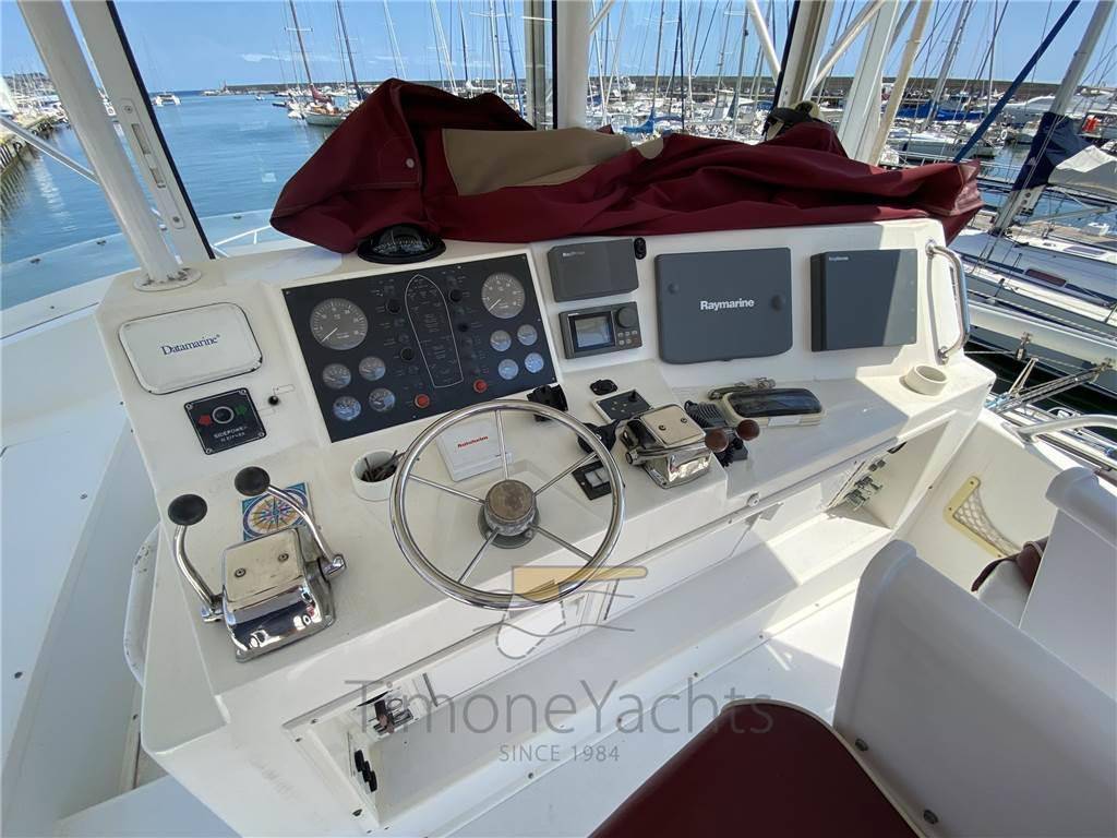 Viking yachts 43' convertible