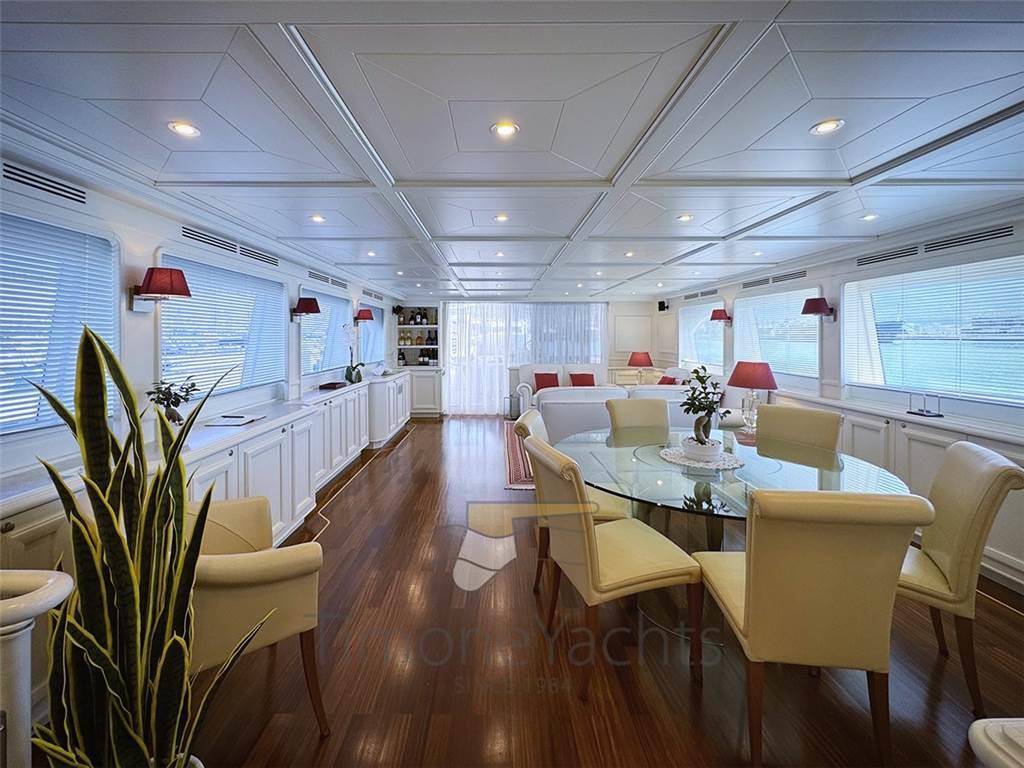 Custom line Navetta 30
