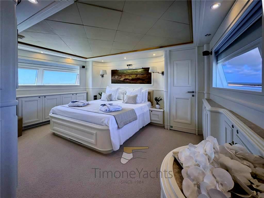 Custom line Navetta 30