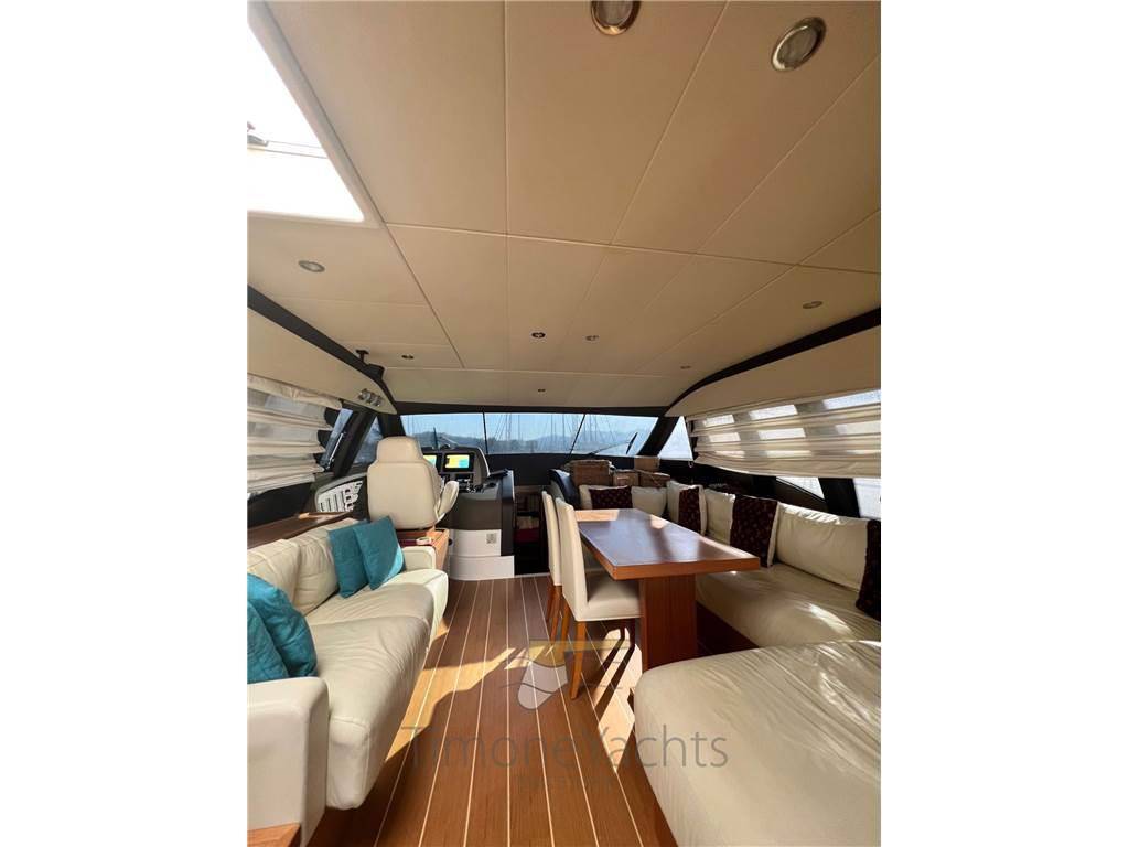 Ferretti yachts 592
