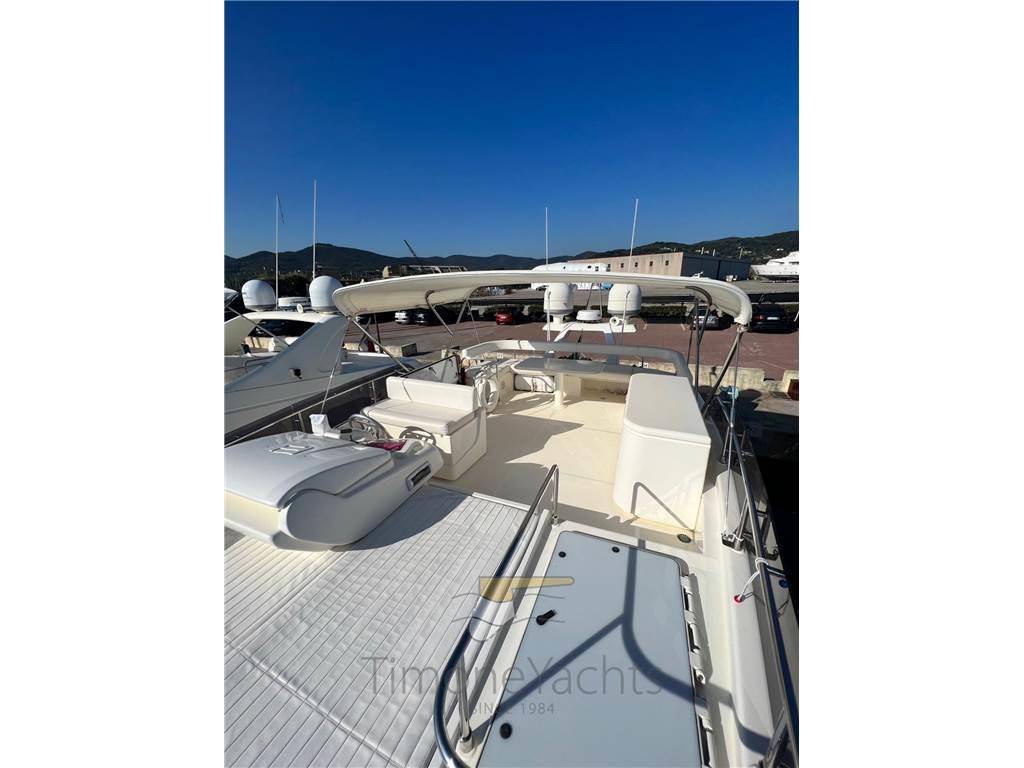 Ferretti yachts 592