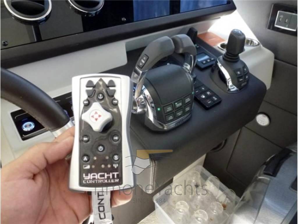 Azimut S7