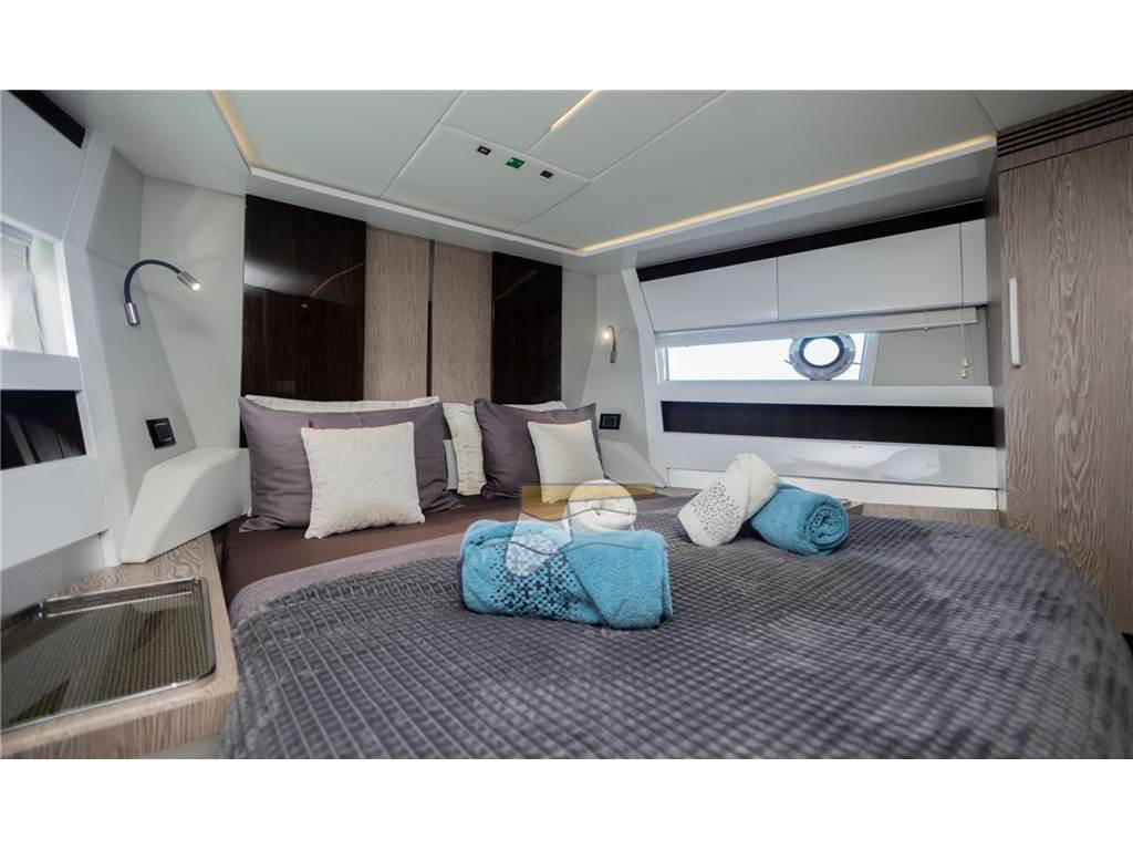 Azimut S7