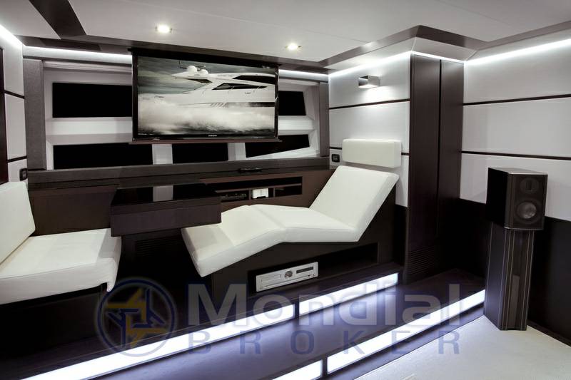 Galeon 700 sport fly raptor skydeck