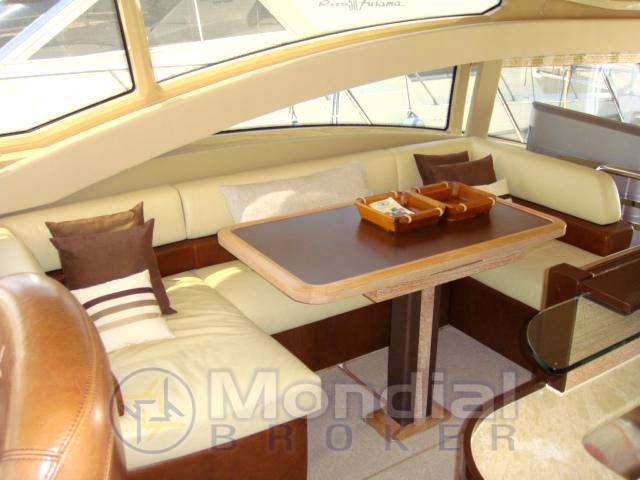 Azimut 58 fly