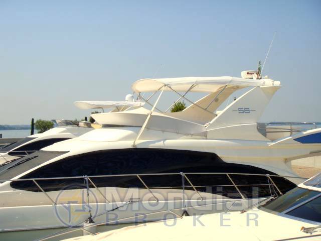 Azimut 58 fly
