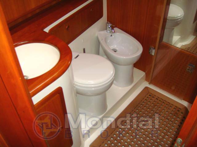 Cantieri estensi Goldstar 440 fly